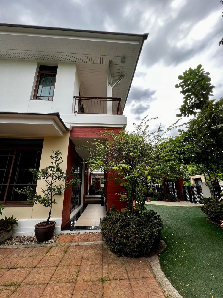 6511-239 ขาย บ้าน ศรีนครินทร์ Narasiri Pattanakarn-Srinakarin 4ห้องนอน แต่งใหม่ หลังใหญ่สุดในโครงการ