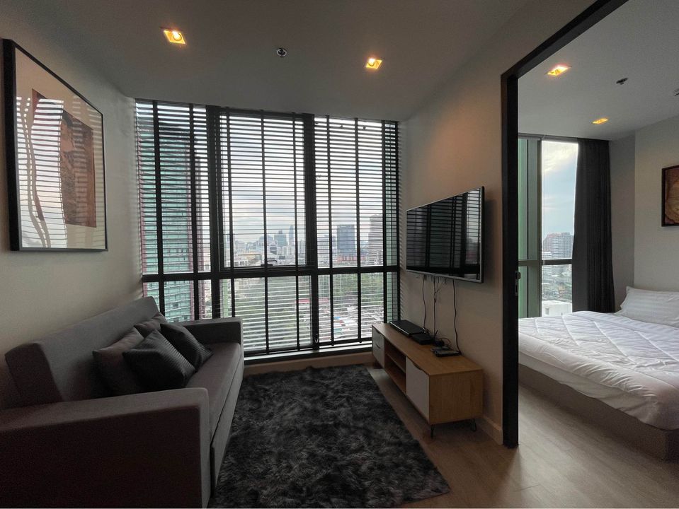 6607-128 Petchburi Makkasan,Condo for rent,BTS Ratchathewi,Wish Signature,high floor with private lift. 