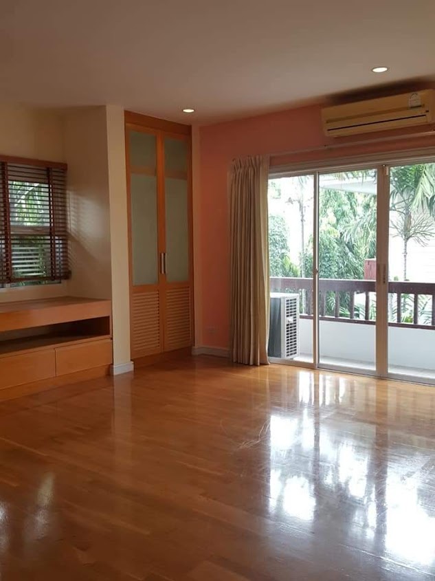 6607-142 Thonglor Sukhumvit,House for rent,Single house in Compound,Swimming pool,4Bedrooms.