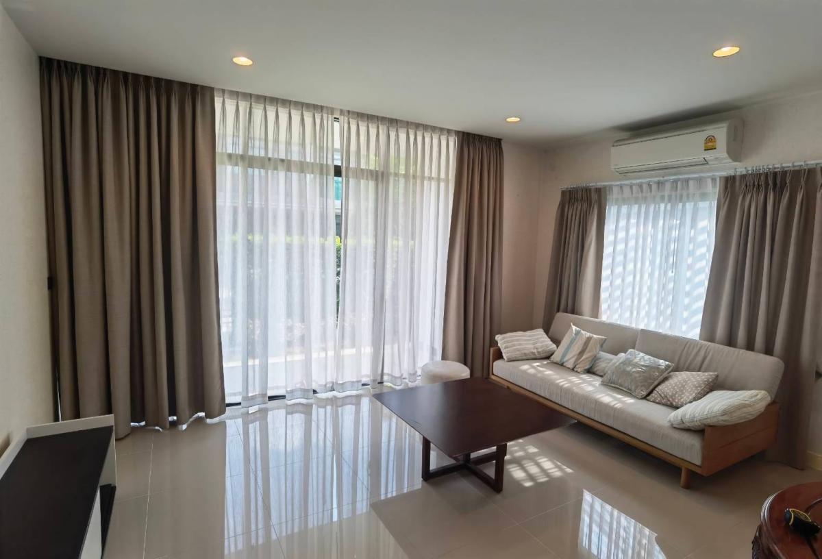 6607-145 KrungthepKreetha SaphanSung,House for rent,Setthasiri Krungthep Kreetha,Luxury house,3Bedrooms,Fully Furnished.