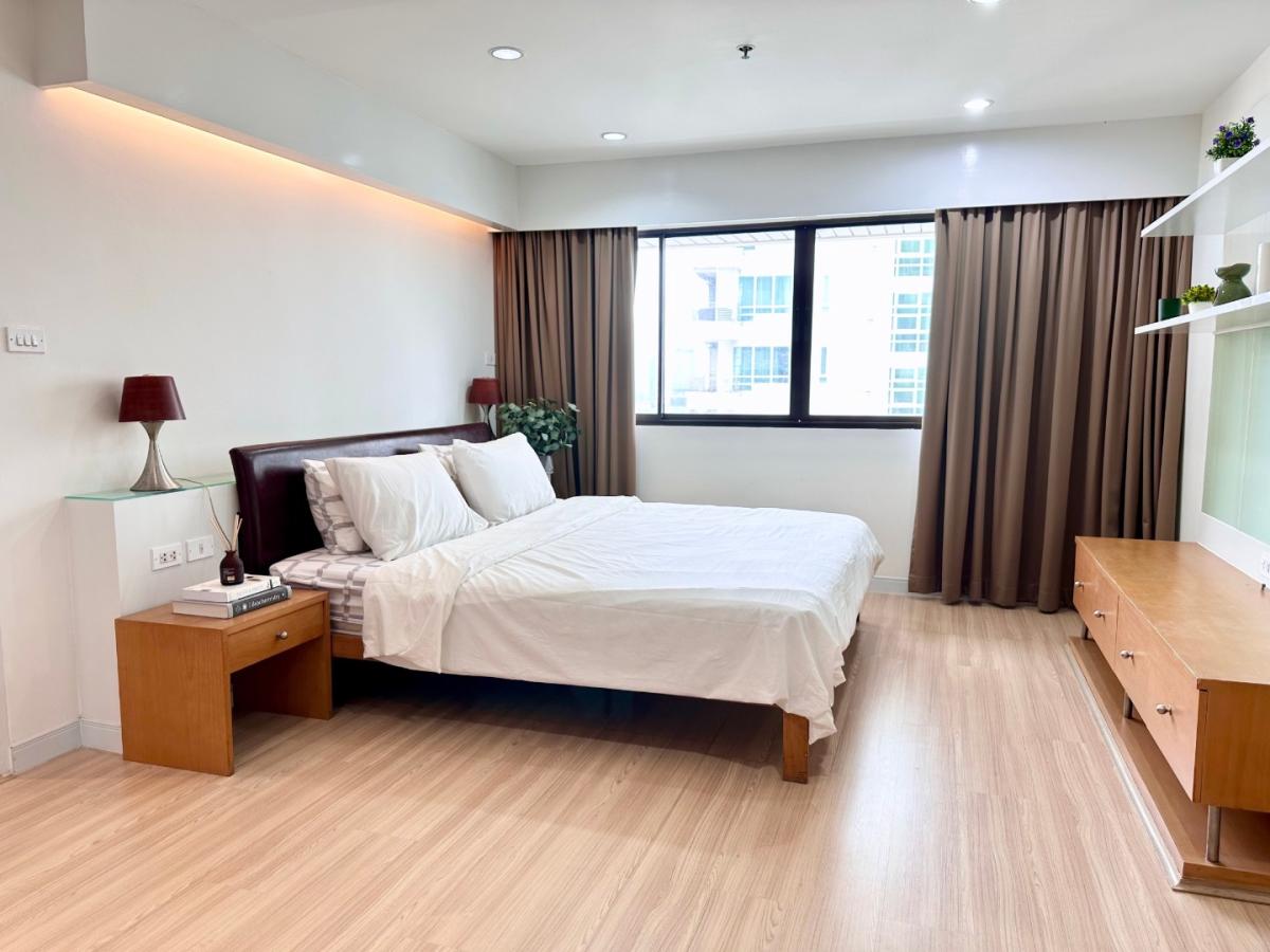 🔥RENT🔥 The Royal Place Two | 1-BR 200m to BTS Ratchadamri