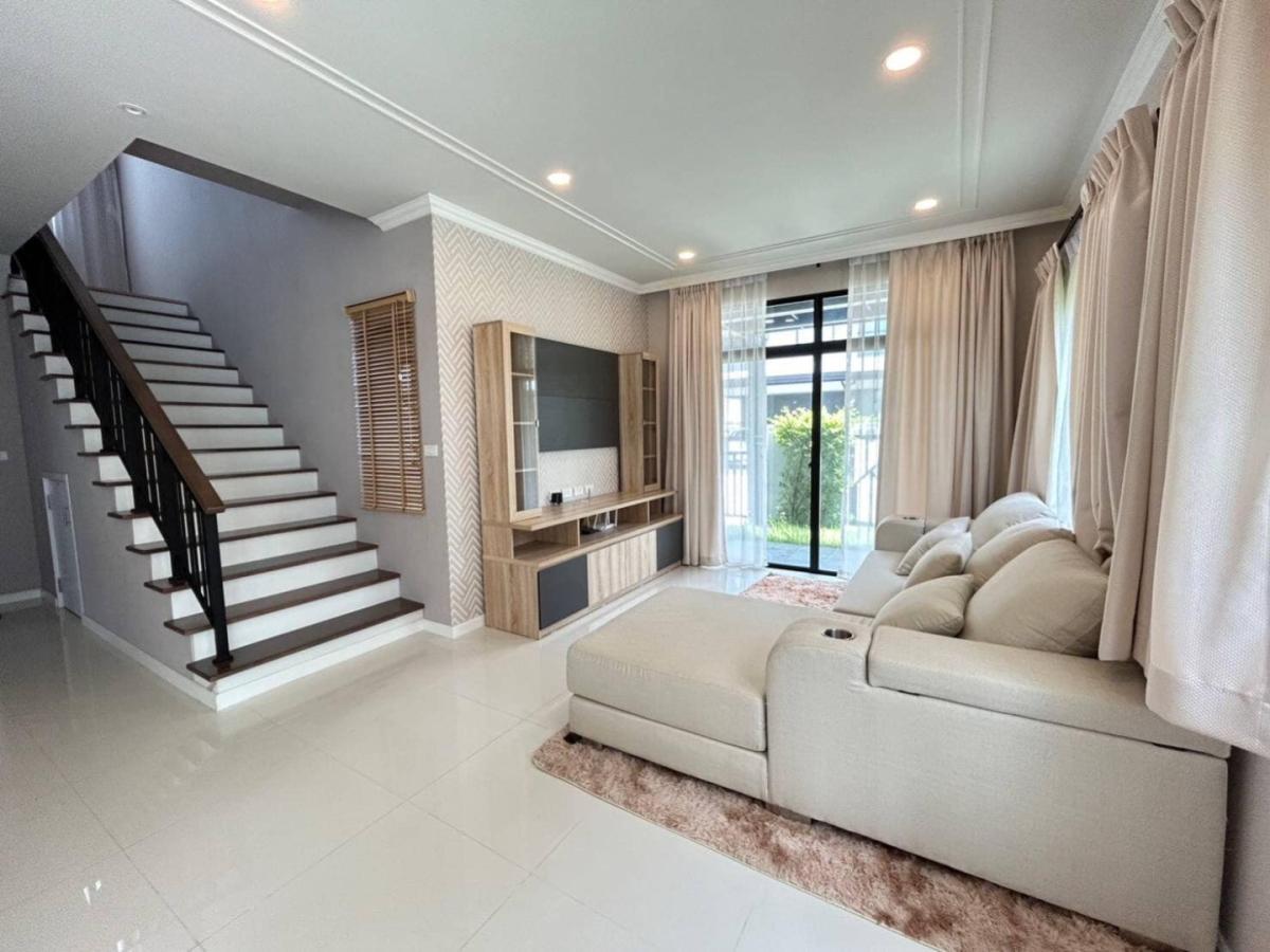 6608-157 Wongwaen Ramindra,House for rent,Grand Britania,3Bedrooms,Fully Furnished,Ready to move in.