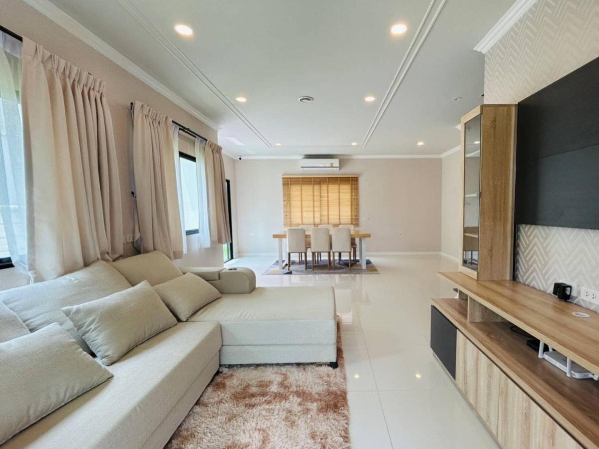 6608-157 Wongwaen Ramindra,House for rent,Grand Britania,3Bedrooms,Fully Furnished,Ready to move in.