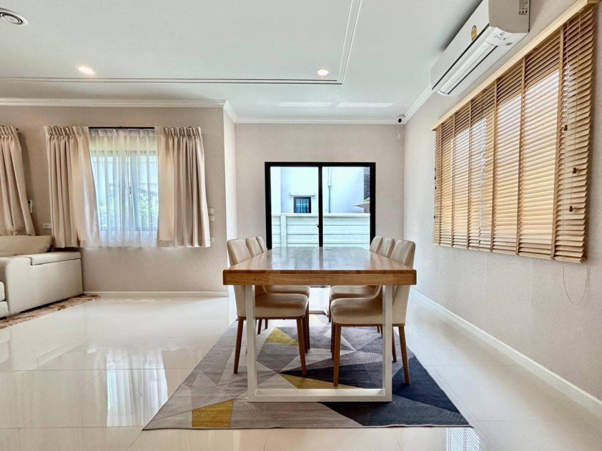 6608-157 Wongwaen Ramindra,House for rent,Grand Britania,3Bedrooms,Fully Furnished,Ready to move in.