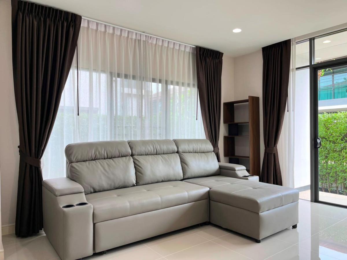 6608-222 KrungthepKreetha SaphanSung,House for rent,Setthasiri Krungthep Kreetha,3Bedrooms,Luxury House.