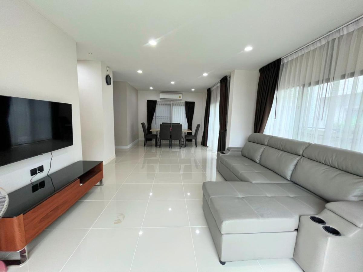 6608-222 KrungthepKreetha SaphanSung,House for rent,Setthasiri Krungthep Kreetha,3Bedrooms,Luxury House.