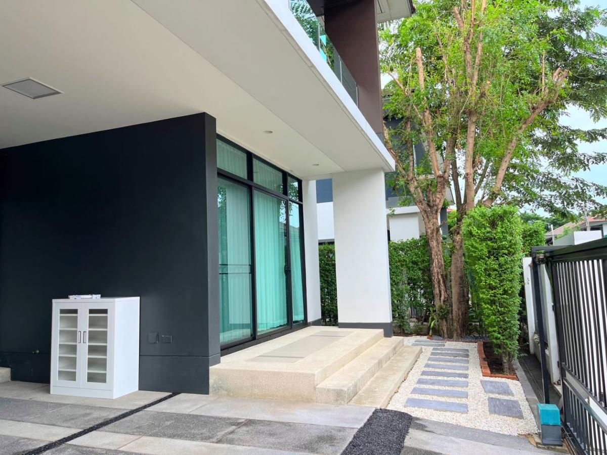 6608-222 KrungthepKreetha SaphanSung,House for rent,Setthasiri Krungthep Kreetha,3Bedrooms,Luxury House.