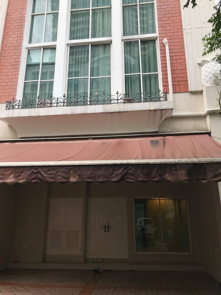 6608-236 Thonglor Sukhumvit,House for sale,4 storey townhome right in the heart of Thonglor,4Bedrooms,luxury house.