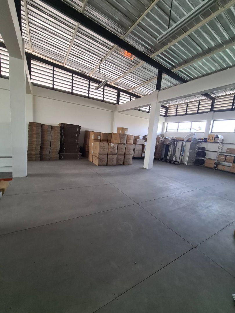 6609-014 Home office for sale with warehouse, Phra Khanong, Bang Chak, BTS Punnawithi, 2-story home office with warehouse for use.