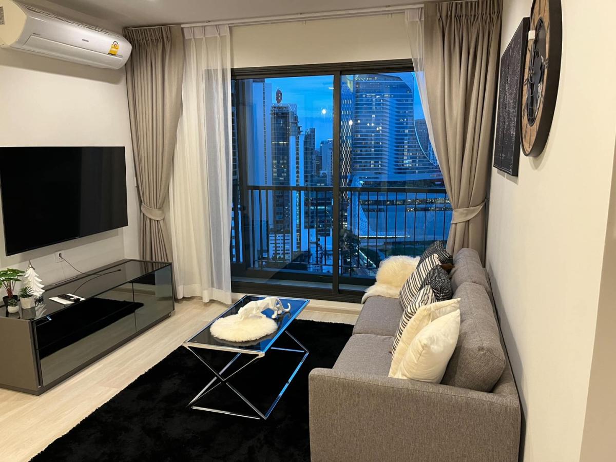 6609-043 Condo for rent Ploenchit,Chidlom. Life One Wireless 2 Bedrooms. Fully furnished