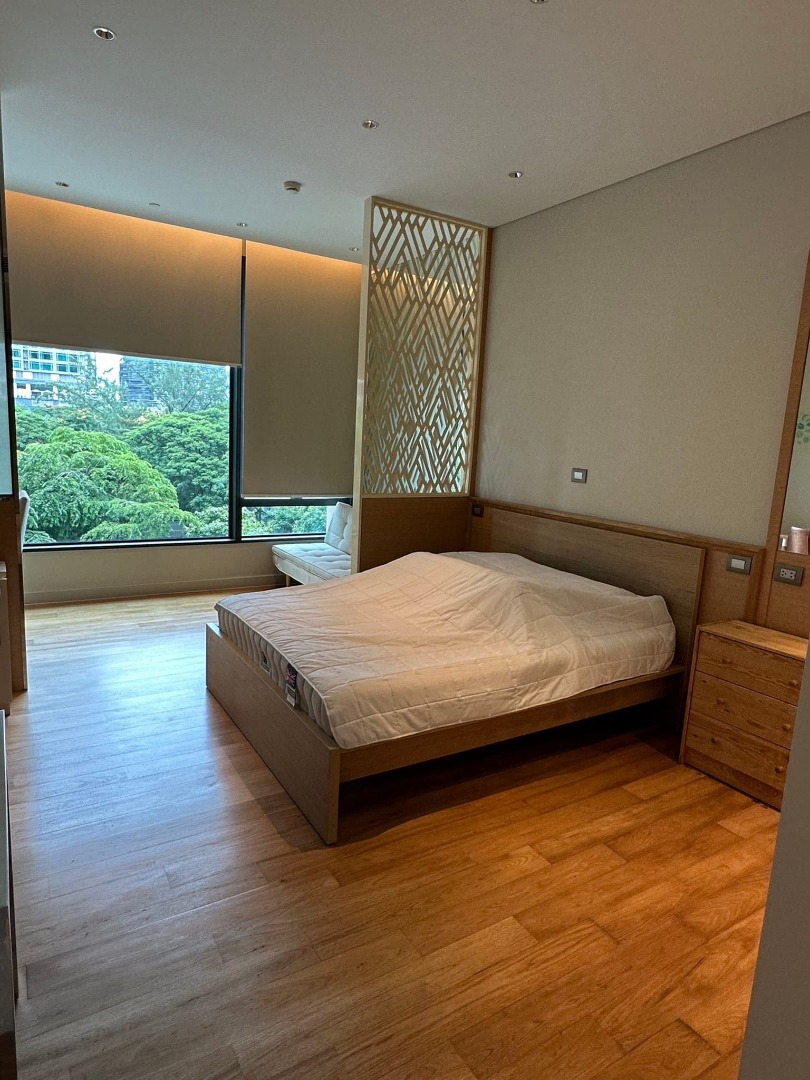 RENT – Sindhorn Residence. Studio near BTS Chidlom