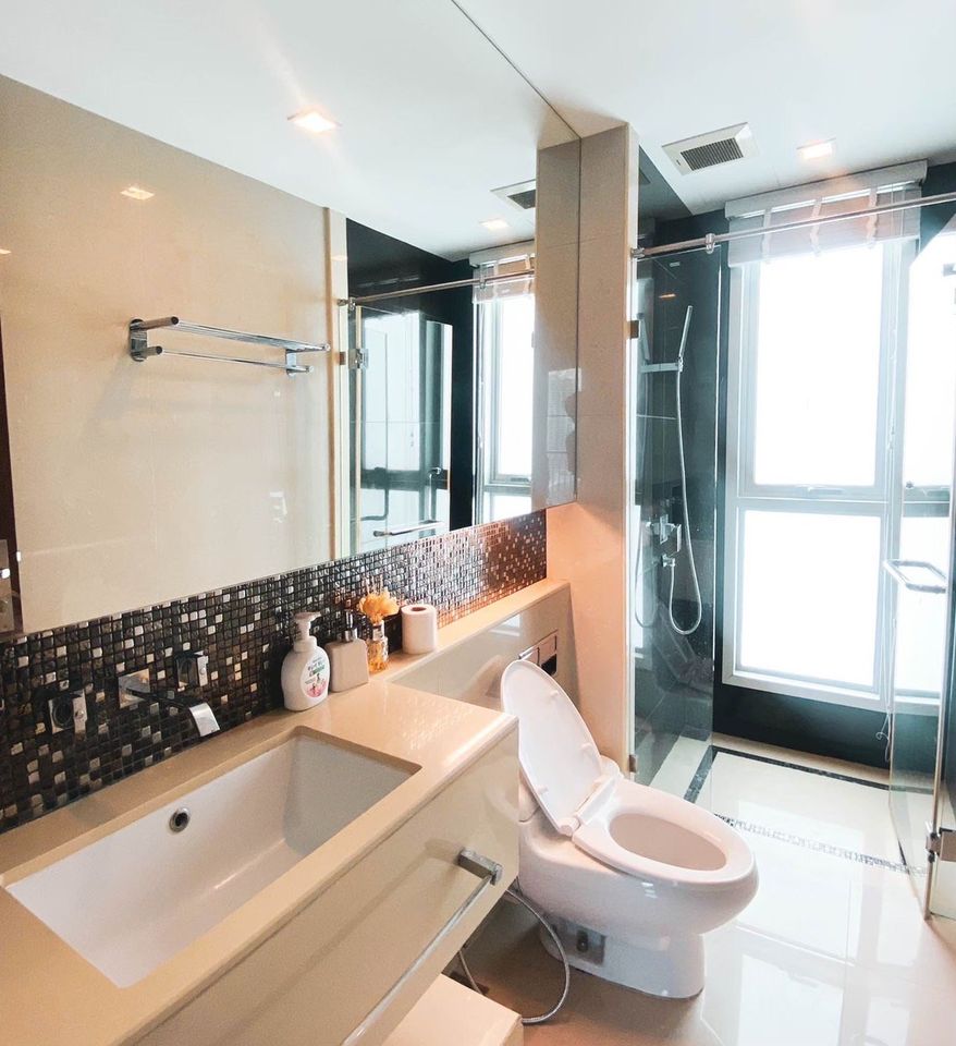 6609-084 Condo for sale in Asoke,Phetchaburi. The Address Asoke 2 bedrooms. Fully furnished