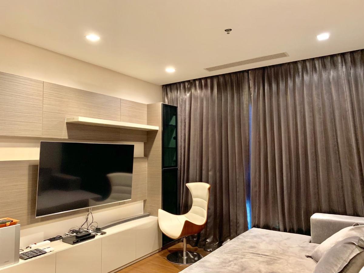 6609-085 Condo for sale in Ratchada,Rama9,MRT Thailand Cultural Centre. Ivy Ampio 2 bedrooms. Fully furnished