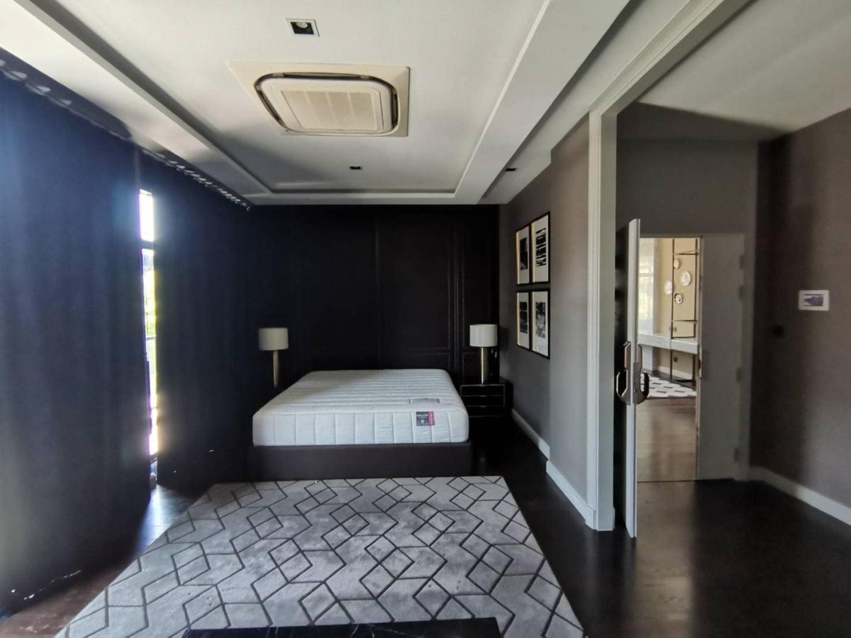 6609-146 House for sale. Punnawithi,Udomsuk,BTSPunnawithi. 3-story house, THE GENTRY SUKHUMVIT 101. 4 Bedrooms. Fully furnished