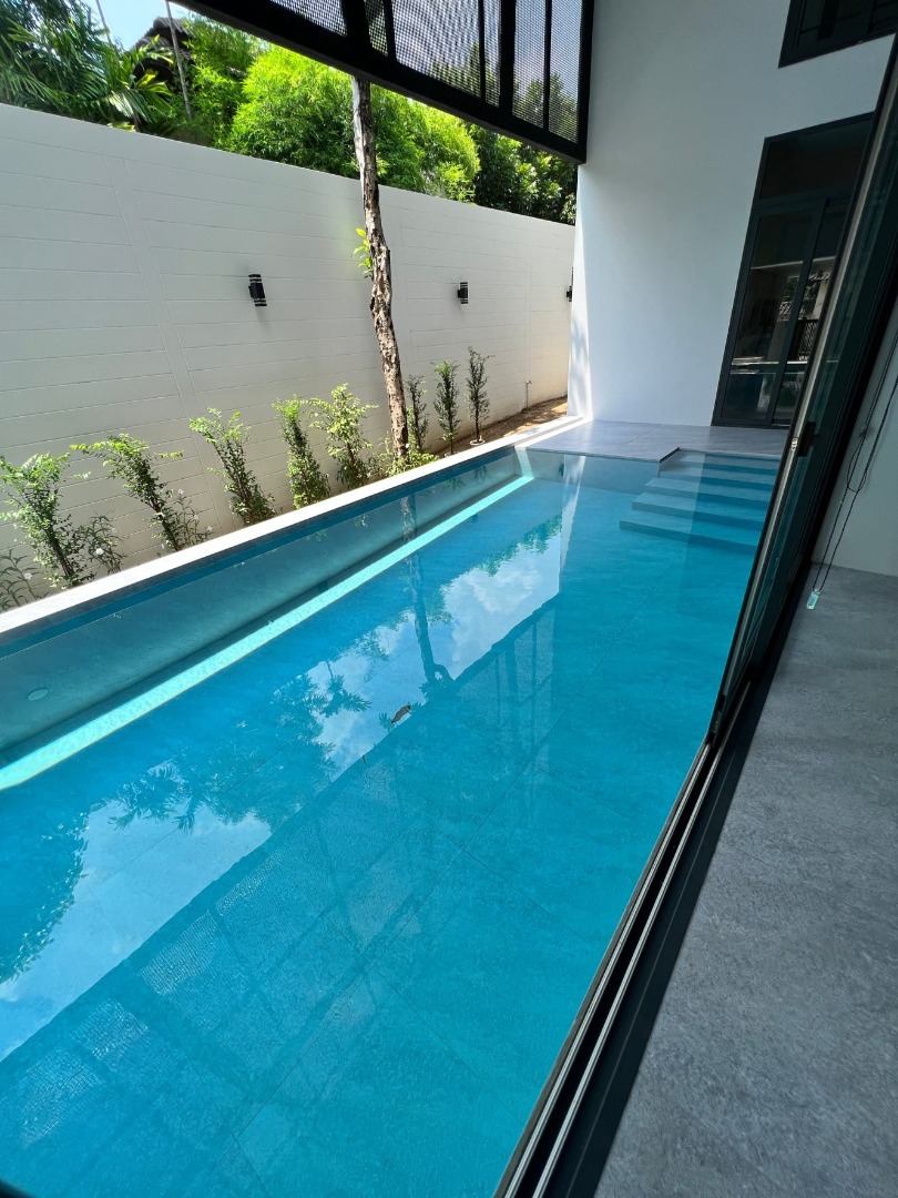 6609-186 House for sale.Bangsue,Wongsawang. 3-story house, Stunning newly beautiful house with private pool. 5 Bedrooms.