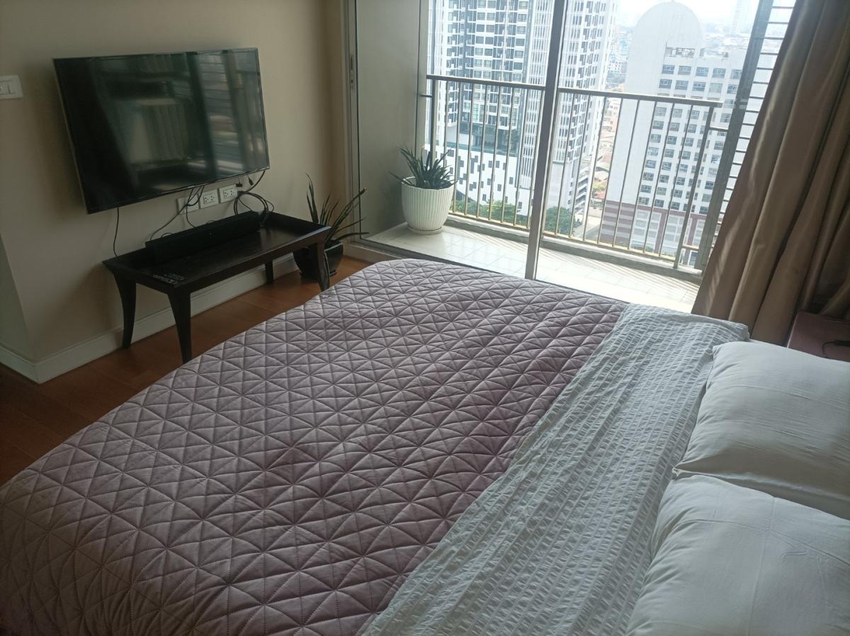 6610-109 Condo for rent in Krungthonburi,Taksin,BTSWongwianyai. Hive Taksin 3 bedrooms. Fully furnished