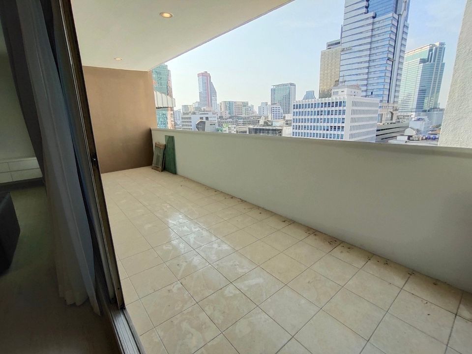 6611-104 ให้เช่า คอนโด สีลม ศาลาแดง BTS ศาลาแดง Silom Condominuim 2ห้องนอน เลี้ยงสัตว์ได้