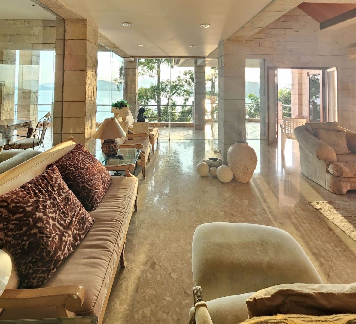 6707-037 4-Storey Beachfront Villa in PHUKET for SALE