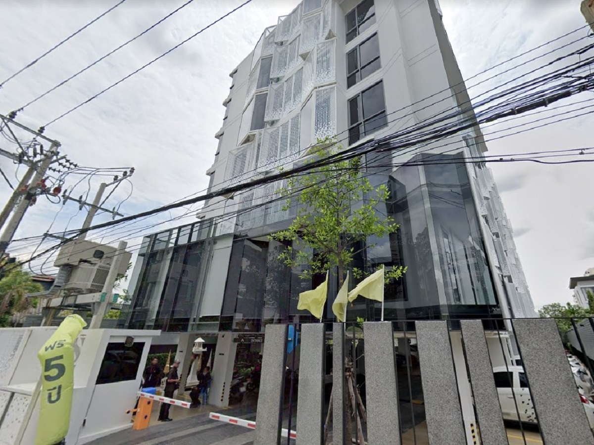 Condo-Sign-Sukhumvit-50